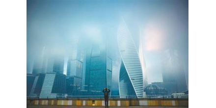莫斯科罕見大霧 100多個航班延誤或取消